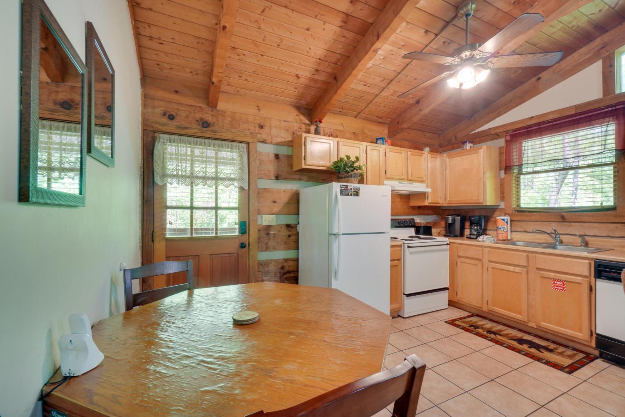 Gatlinburg Cabin With Hot Tub About 6 Mi To Downtown! 外观 照片