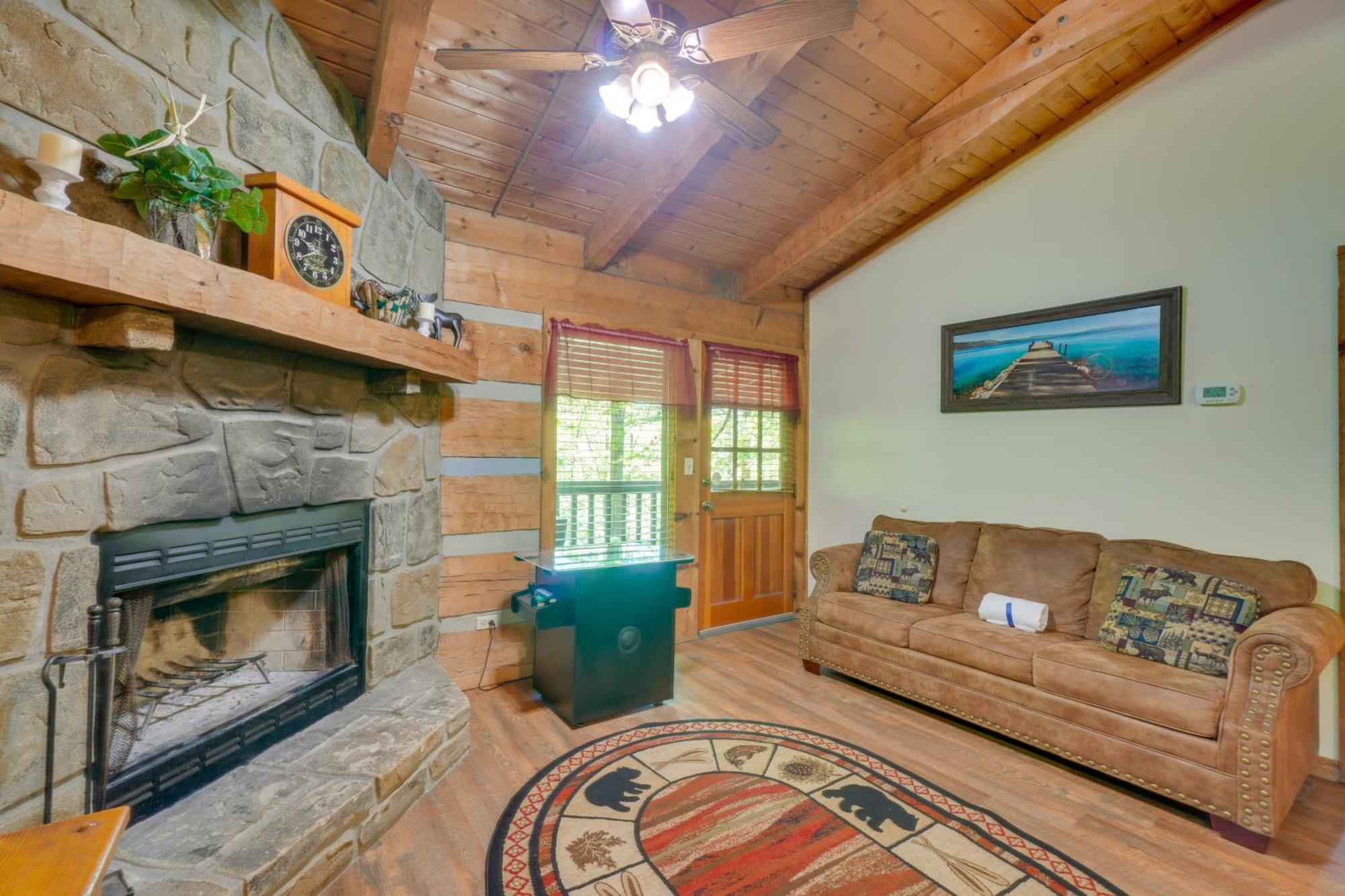 Gatlinburg Cabin With Hot Tub About 6 Mi To Downtown! 外观 照片