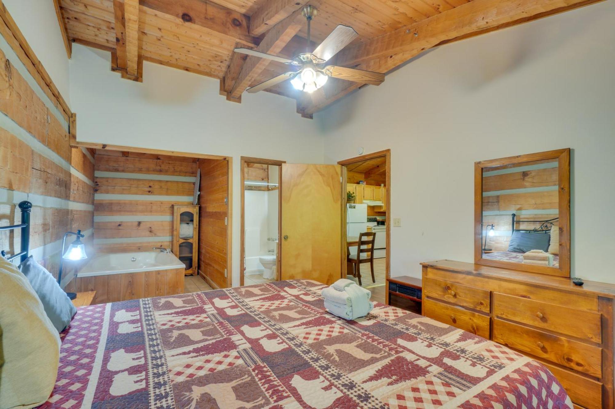 Gatlinburg Cabin With Hot Tub About 6 Mi To Downtown! 外观 照片